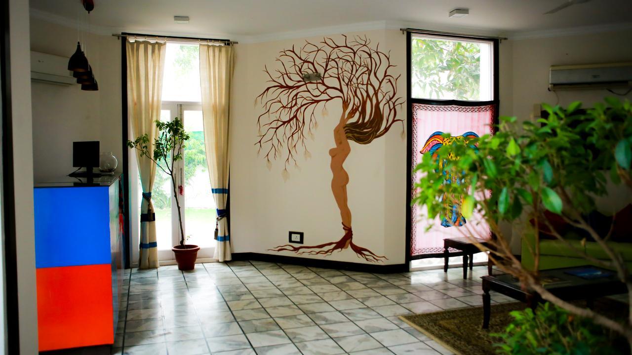 Roots Hostel New Delhi Exterior photo