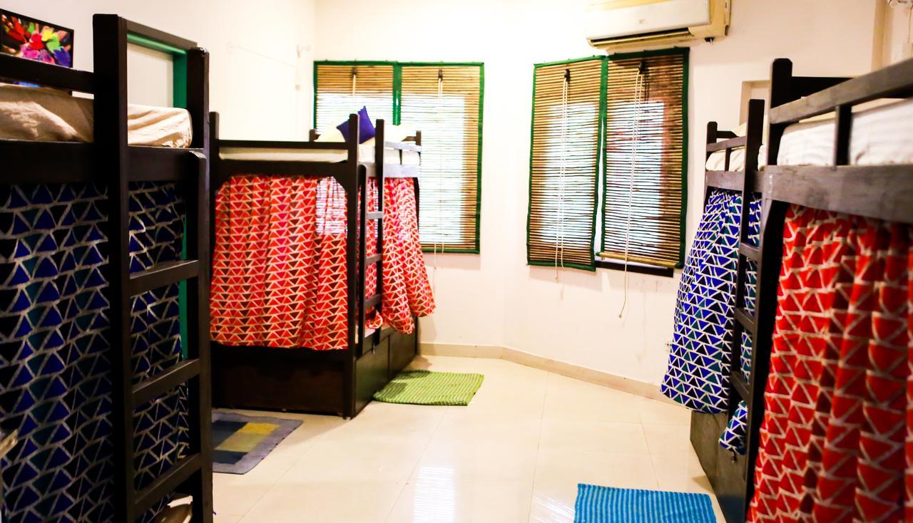 Roots Hostel New Delhi Exterior photo