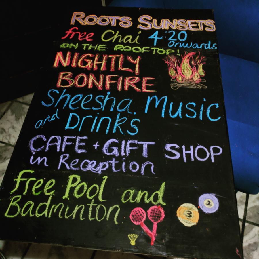 Roots Hostel New Delhi Exterior photo